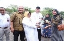 BRK-Syariah-serahkan-csr.jpg