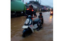 Banjir-Rob-Rendam-Sejumlah-Wilayah-di-Inhil-Capai-Ketinggian-40-Cm.jpg