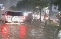 Banjir-di-HR-Soebrantas-usai-hujan1.jpg