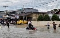 Banjir-di-Jalan-Tengku-Bey2.jpg