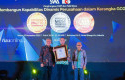 Bank-raya-dapat-award.jpg