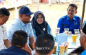 Berdayakan-UMKM-Lokal-Bupati-Siak-Ajak-Pejabat-Gelar-Rapat-di-Lapak-Pedagang.jpg
