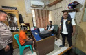 Bobol-Toko-iPhone-di-Pekanbaru-Pelaku-Gondol-25-HP-dan-Uang-Rp26-Juta.jpg