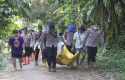 Brimob-Polda-Riau-Temukan-Satu-Korban-Banjir-di-Kampung-Kunyik-Pelembayan.jpg
