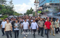 DPRD-Pekanbaru-Jalan-Kaki-Tinjau-Lokasi-Sengketa-HGB.jpg