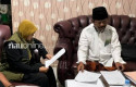 Datangi-Rumah-Warga-Bupati-Siak-Minta-Hentikan-Jual-Lahan-Eks-Transmigrasi-Fiktif.jpg