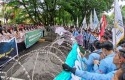 Demo-di-dprd-riau-2.jpg