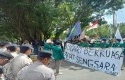 Demo-mahasiswa-umri-di-dprd-riau.jpg