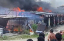 Deretan-toko-terbakar-di-pasar-kuok.jpg