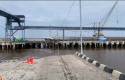 Dermaga-Pelabuhan-KITB-Siak-Ambruk-Satu-Mobil-Jatuh-ke-Laut.jpg