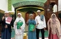 Didampingi-Keluarga-Toni-dan-Trista-Ikrar-Syahadat-di-Masjid-Raya-An-Nur.jpg