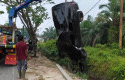 Diduga-Mengantuk-Innova-Tabrak-Mobil-Dinas-DPRD-Bengkalis-hingga-Terbalik.jpg