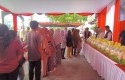 Diserbu-Warga-3-Ton-Beras-Murah-Bulog-di-Polsek-Senapelan-Ludes.jpg