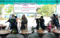 Dompet-Dhuafa-dan-Masjid-Al-Anshor-Pekanbaru-Salurkan-150-Kg-Rendang-ke-Aceh.jpg