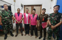 Dua-tersangka-korupsi-proyek-smp.jpg