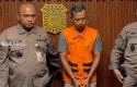 Edi-Setiawan-DPO-kasus-korupsi-diamankan-di-Kejati-Riau.jpg