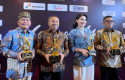 Gubernur-Riau-Gubri-Abdul-Wahid-menerima-penghargaan-dari-Kompas-TV.jpg
