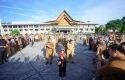 Gubri-Abdul-Wahid-dan-Rayyan-Arkan-Dikha-memperlihatkan-tarian-Pacu-Jalur.jpg