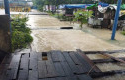 Hati-hati-Banjir-Menggenang-di-Jalan-Soebrantas-dan-Tuanku-Tambusai-Pagi-Ini.jpg