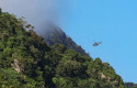 Helikopter-tni-cari-pesawat-ATR.jpg