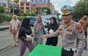 Imbau-Tertib-Lalu-Lintas-Ditlantas-Polda-Riau-Bagikan-Takjil-ke-Masyarakat.jpg