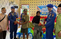 JALUR-Berlabuh-di-Siak-Ditpolairud-Polda-Riau-Salurkan-Bantuan-untuk-Warga-Pesisir.jpg