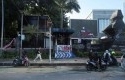 Jalan-Kramat-Kwitang-Kembali-Dibuka-Sisa-Aksi-Massa-Masih-Terlihat.jpg