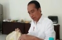 Jokowi-makan-durian2.jpg