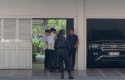 KPK-geledah-rumah-dinas-gubri.jpg