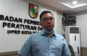 Kabut-Asap-Pekanbaru-Makin-Tebal-Roni-Pasla-Soroti-Keselamatan-Anak-Sekolah.jpg