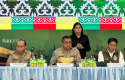 Kadiv-Humas-Polri-Irjen-Pol-Johnny-Eddizon-Isir-tengah.jpg