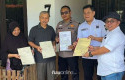 Kantor-Pertanahan-Pekanbaru-Serahkan-Sertipikat-PTSL-Secara-Door-to-Door.jpg