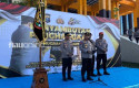 Kapolda-Persembahkan-Penghargaan-Nugraha-Sakanti-untuk-Masyarakat-Riau.jpg