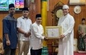 Kapolda-Riau-beri-bantuan-ke-masjid.jpg