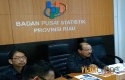 Kepala-Badan-Pusat-Statistik-BPS-Provinsi-Riau-Aden-Gultom.jpg