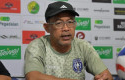 Krisis-Pemain-Bertahan-Aji-Santoso-Siap-Raih-Poin-Saat-Lawan-Persekat-Tegal.jpg