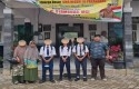 LBH-Pekanbaru-antar-anak-nelayan.jpg