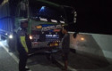 Patroli-Malam-Sat-PJR-Tol-Permai-8-Truk-Nekat-Parkir-di-Bahu-Jalan-Ditertibkan.jpg