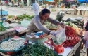 Pedagang-cabai-di-pasar-pekanbaru2.jpg