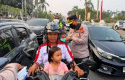 Pekanbaru-Diselimuti-Asap-Polresta-Pekanbaru-Bagikan-1.700-Masker-ke-Pengendara.jpg