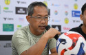 Pelatih-Kepala-PSPS-Pekanbaru-Aji-Santoso7.jpg