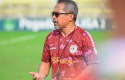 Pelatih-psps-pekanbaru-aji-santoso.jpg