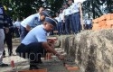 Peletakkan-batu-kolam.jpg