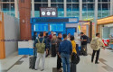 Penumpang-di-bandara-SSK-II.jpg