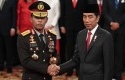 Presiden-Joko-Widodo-kanan-menyalami-Kapolri-Jenderal-Pol-Idham-Azis.jpg