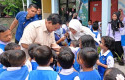 Presiden-Prabowo-dan-anak-anak.jpg