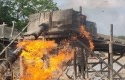 Rakit-peti-dibakar.jpg