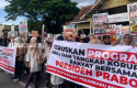 Ribuan-Warga-di-Pekanbaru-Gelar-Aksi-Damai-Dukung-Kelanjutan-Program-MBG.jpg