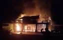 Rumah-terbakar.jpg