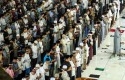 Salat-Tarawih-tanpa-pembatasan-jarak-di-Masjid-Islamic-Lhokseumawe-Aceh-Kamis-234-malam.jpg